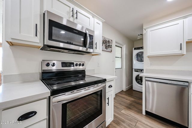 3813 W Meadowbrook Avenue, Phoenix, AZ 85019