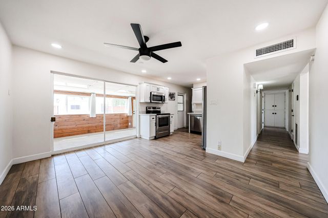 3813 W Meadowbrook Avenue, Phoenix, AZ 85019