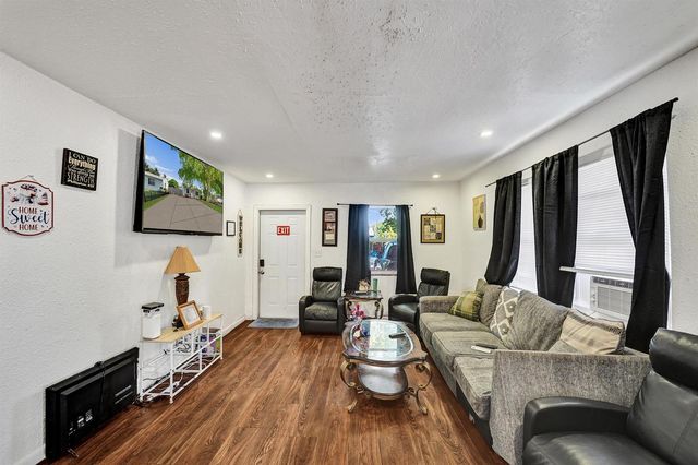 2815 ADAMS Street, Hollywood, FL 33020