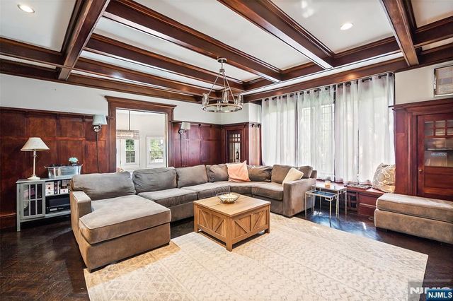 290 Clinton Place, Hackensack, NJ 07601