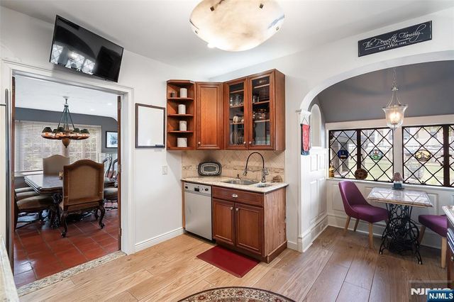 290 Clinton Place, Hackensack, NJ 07601