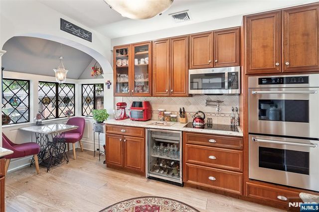 290 Clinton Place, Hackensack, NJ 07601