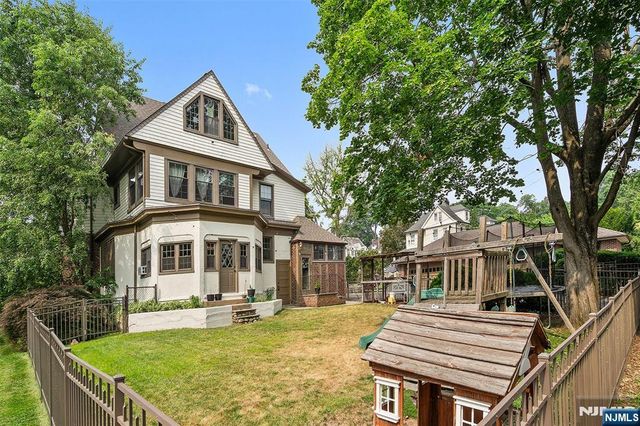 290 Clinton Place, Hackensack, NJ 07601