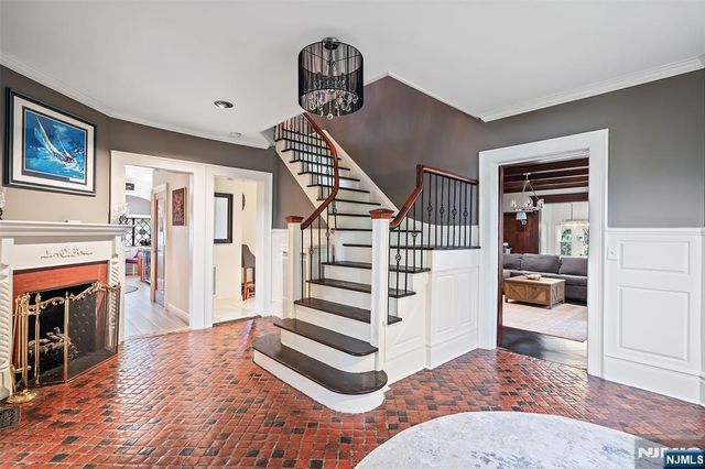 290 Clinton Place, Hackensack, NJ 07601