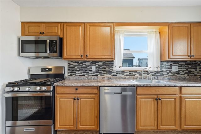 121 River View Blvd., Whitaker, PA 15120