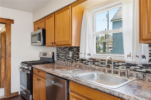 121 River View Blvd., Whitaker, PA 15120