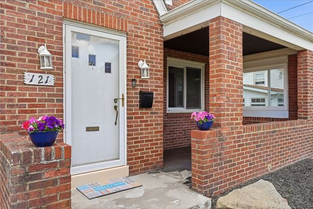 121 River View Blvd., Whitaker, PA 15120