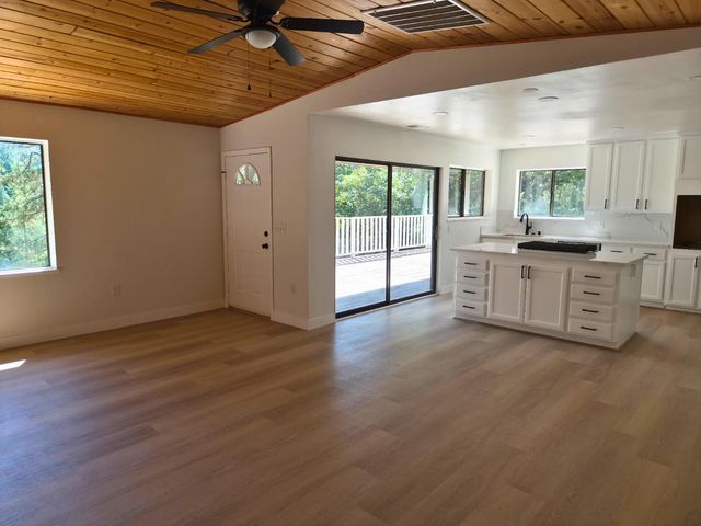 21640 Clute Canyon Rd, Volcano, CA 95689