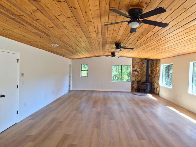 21640 Clute Canyon Rd, Volcano, CA 95689