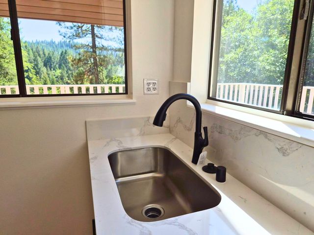 21640 Clute Canyon Rd, Volcano, CA 95689