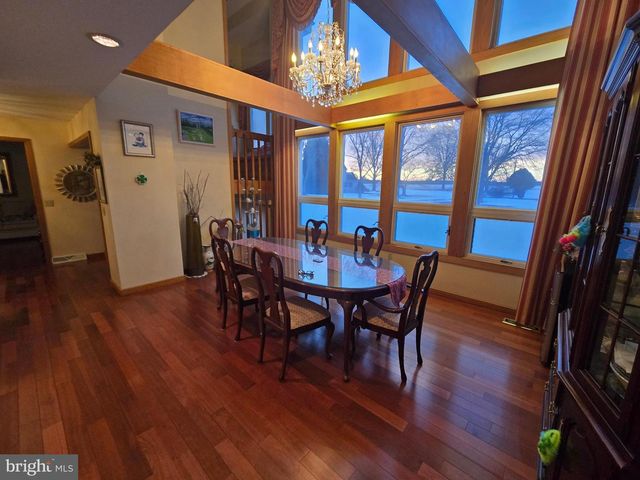 2276 S VALLEY FORGE RD, Lansdale, PA 19446