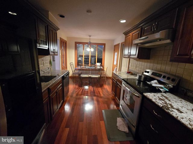 2276 S VALLEY FORGE RD, Lansdale, PA 19446