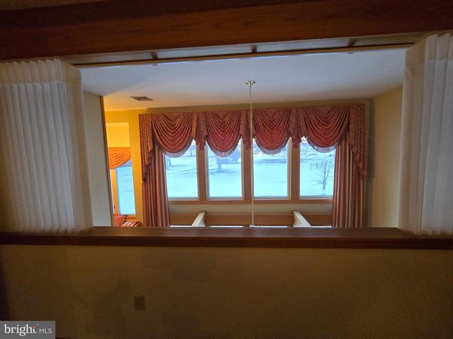 2276 S VALLEY FORGE RD, Lansdale, PA 19446