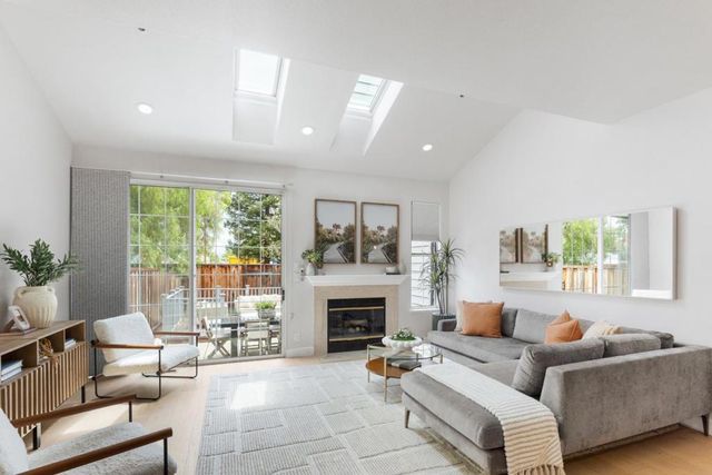 800 E Charleston Road 9, Palo Alto, CA 94303