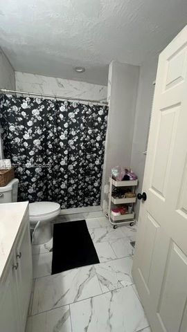 3000 N 72nd Way, Hollywood, FL 33024