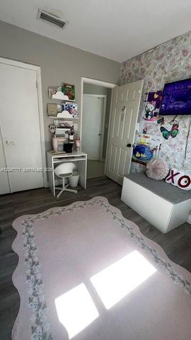3000 N 72nd Way, Hollywood, FL 33024