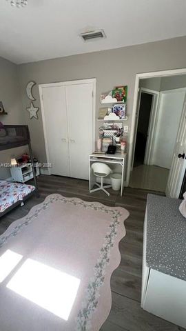 3000 N 72nd Way, Hollywood, FL 33024