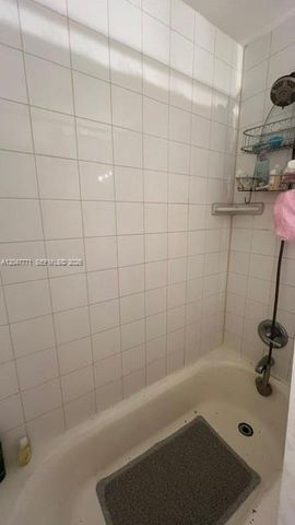 3000 N 72nd Way, Hollywood, FL 33024