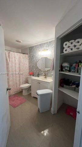 3000 N 72nd Way, Hollywood, FL 33024