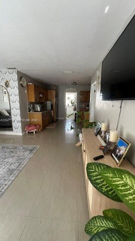 3000 N 72nd Way, Hollywood, FL 33024