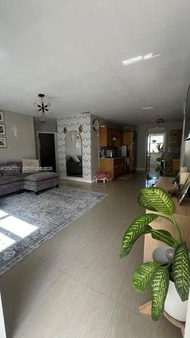 3000 N 72nd Way, Hollywood, FL 33024