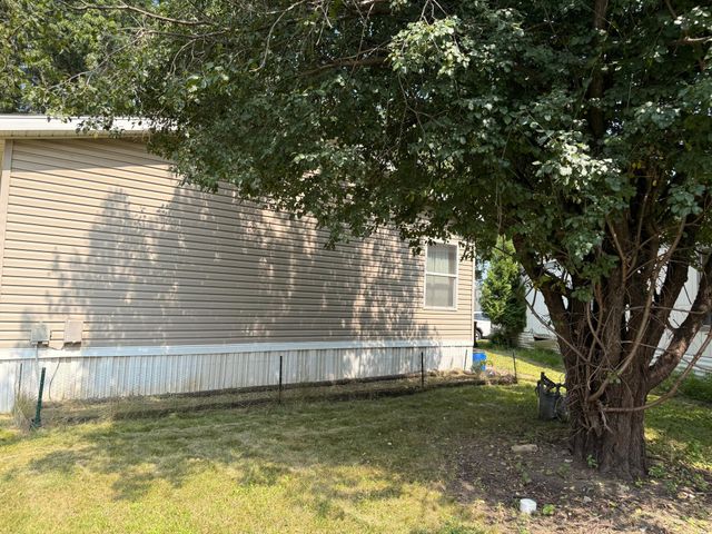 74 Big Circle Drive, Little Canada, MN 55117