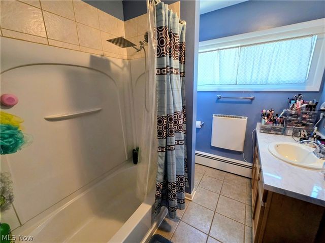 1585 Kingsley Avenue, Akron, OH 44313