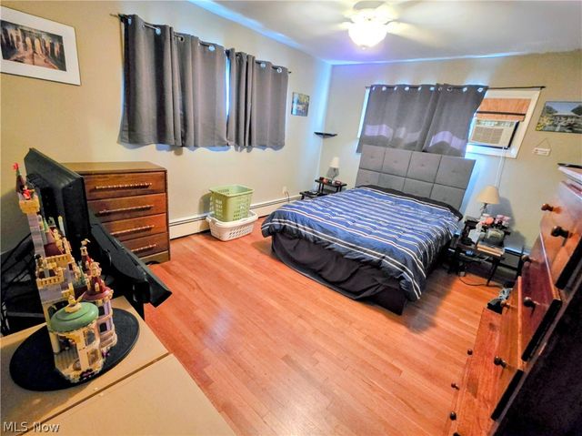 1585 Kingsley Avenue, Akron, OH 44313