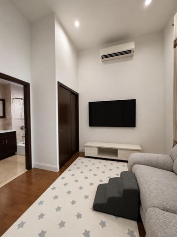 41-42 College Point Boulevard 7C, Flushing, NY 11355