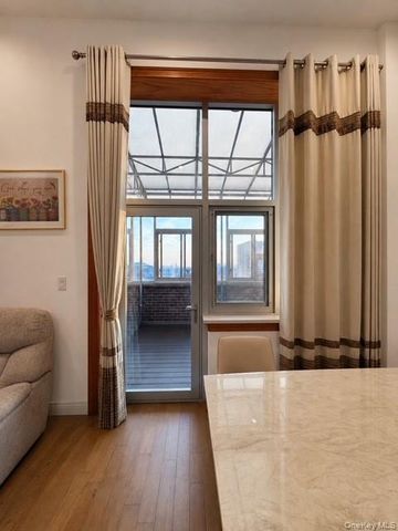 41-42 College Point Boulevard 7C, Flushing, NY 11355