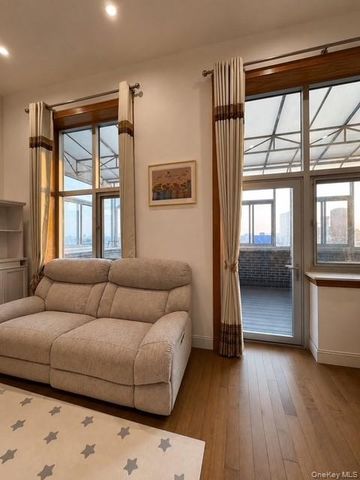 41-42 College Point Boulevard 7C, Flushing, NY 11355