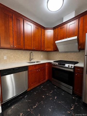41-42 College Point Boulevard 7C, Flushing, NY 11355