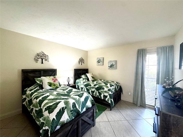 4377 LONGMEADOW 7, Sarasota, FL 34235
