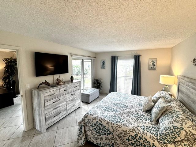 4377 LONGMEADOW 7, Sarasota, FL 34235