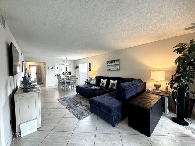 4377 LONGMEADOW 7, Sarasota, FL 34235