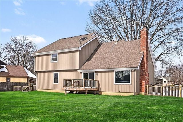 2805 Castle Drive, Independence, MO 64057