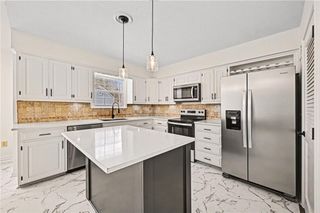 2805 Castle Drive, Independence, MO 64057