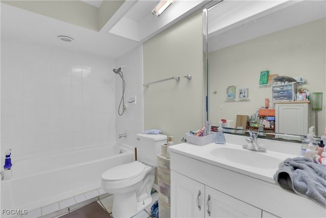 521 Grant AVE, Lehigh Acres, FL 33972