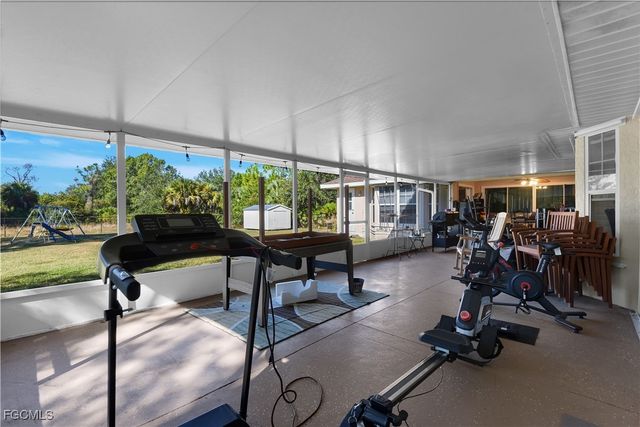 521 Grant AVE, Lehigh Acres, FL 33972