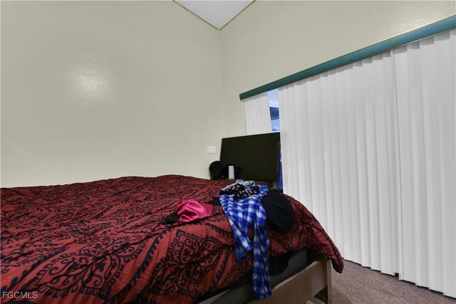 521 Grant AVE, Lehigh Acres, FL 33972