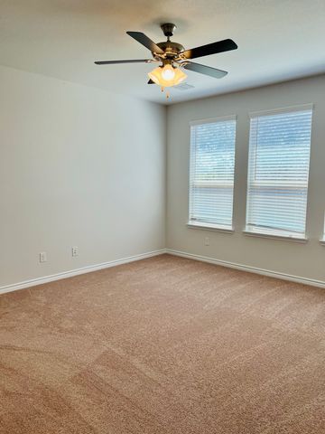 812 Peaceful Brook Drive, Fort Worth, TX 76140