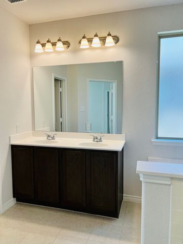 812 Peaceful Brook Drive, Fort Worth, TX 76140