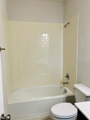 812 Peaceful Brook Drive, Fort Worth, TX 76140