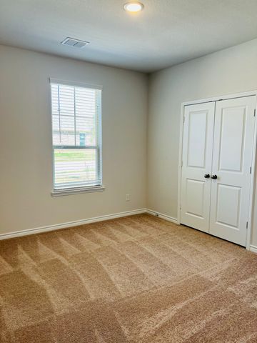 812 Peaceful Brook Drive, Fort Worth, TX 76140