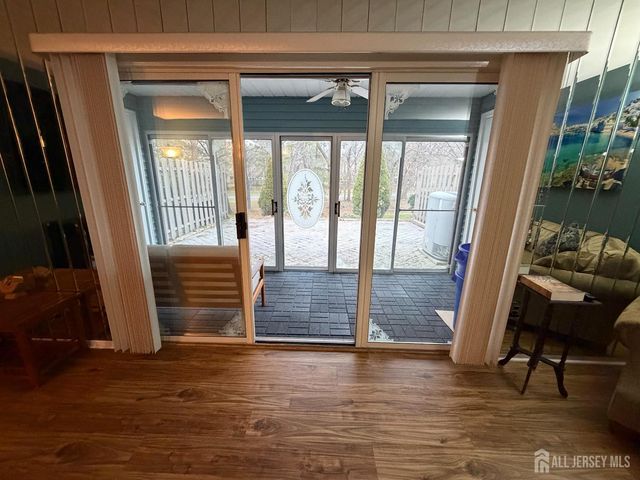 125 Archery Court, Old Bridge, NJ 08857