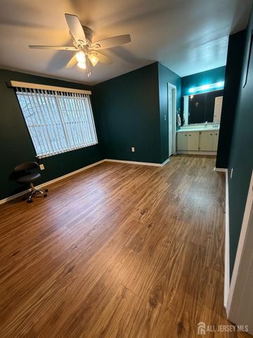 125 Archery Court, Old Bridge, NJ 08857