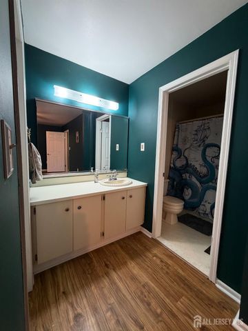 125 Archery Court, Old Bridge, NJ 08857