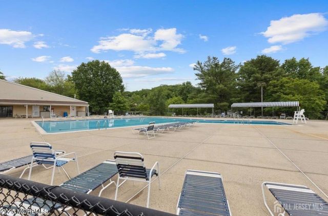 125 Archery Court, Old Bridge, NJ 08857