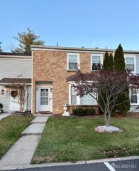 125 Archery Court, Old Bridge, NJ 08857