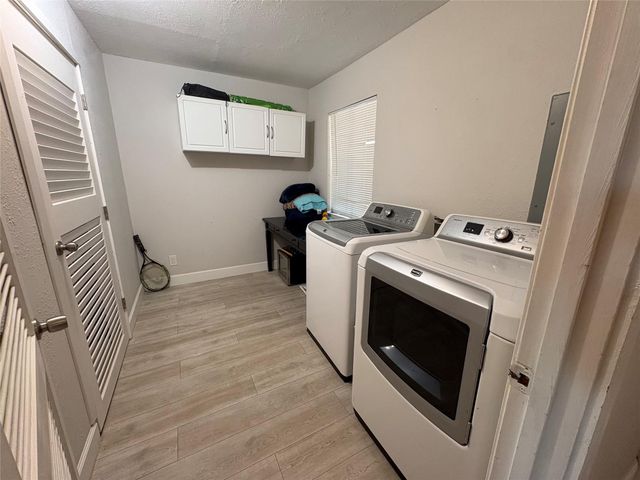 553 Demarett DR, Point Venture, TX 78645